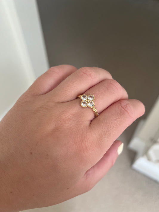 Statement Clover Ring